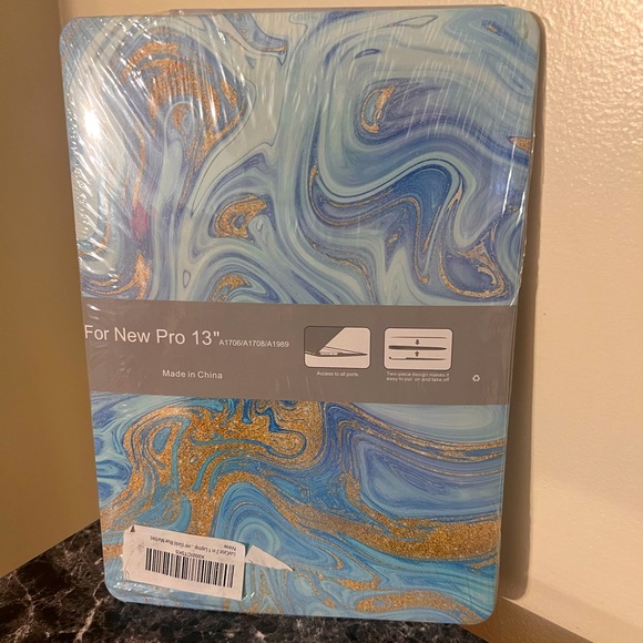 New Pro 13 Mac book case - Picture 1 of 3